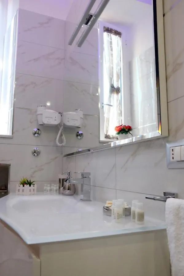 Elegance B&B Neapel 0*,  Italien